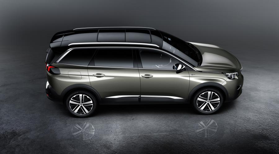  Peugeot 5008 GT 2016 года  (WW) (фото 4 из 27)